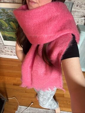 Simpsons Pink Mohair Wool Scarf